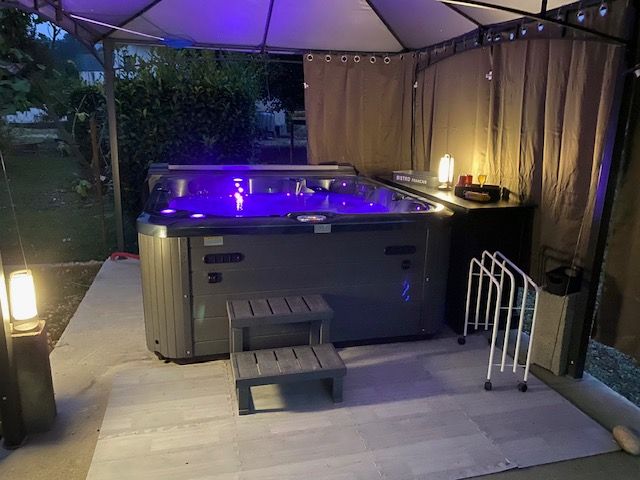 Nouveau Jacuzzi 5 personnes