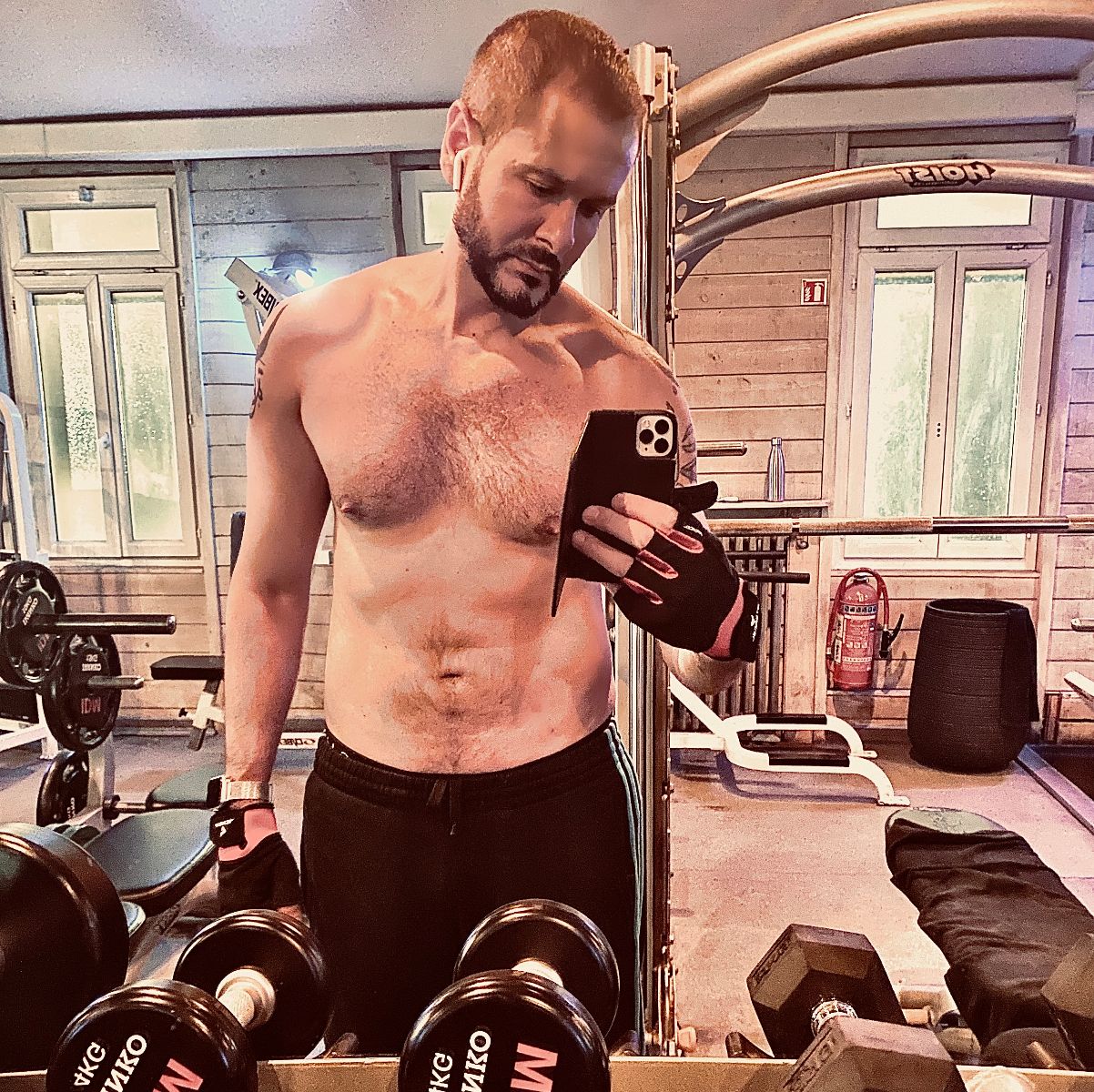 Najem-Spezialist für intuitive kalifornische FKK-Massage Najem-Spezialist für intuitive kalifornische FKK-Massage