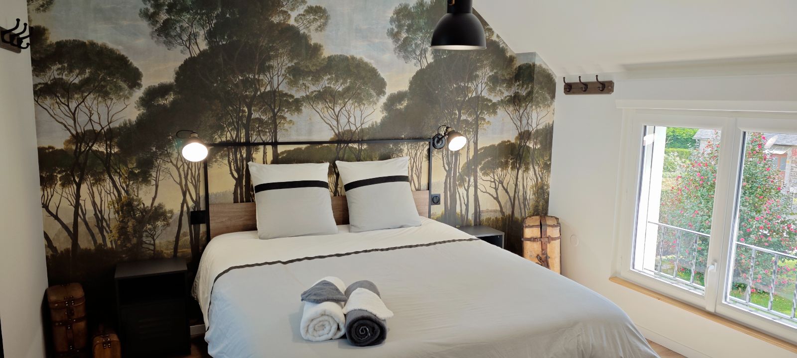 Le Jardin des 2 Cèdres, chambres et table d'hôtes à 30 min du Mont St-Michel Le Jardin des 2 Cèdres, chambres et table d'hôtes à 30 min du Mont St-Michel