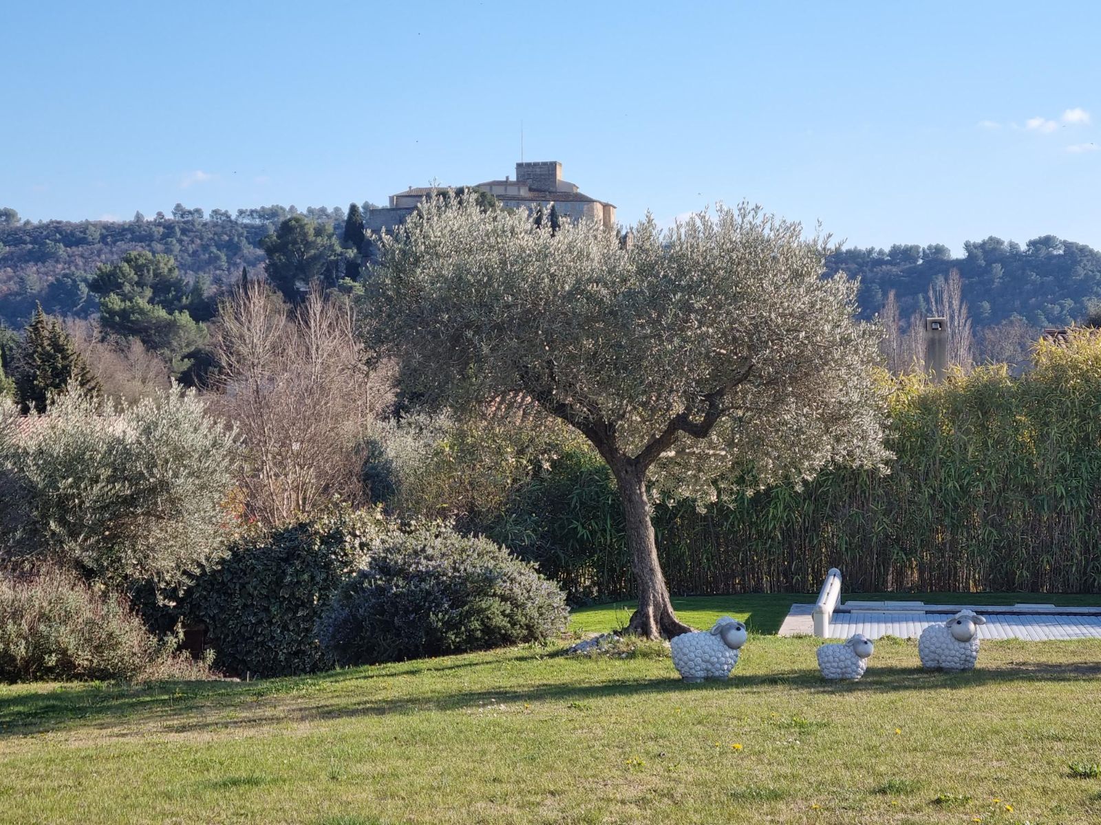Gite Ansouis Luberon proche Lourmarin et Aix en Provence Gite Ansouis Luberon proche Lourmarin et Aix en Provence