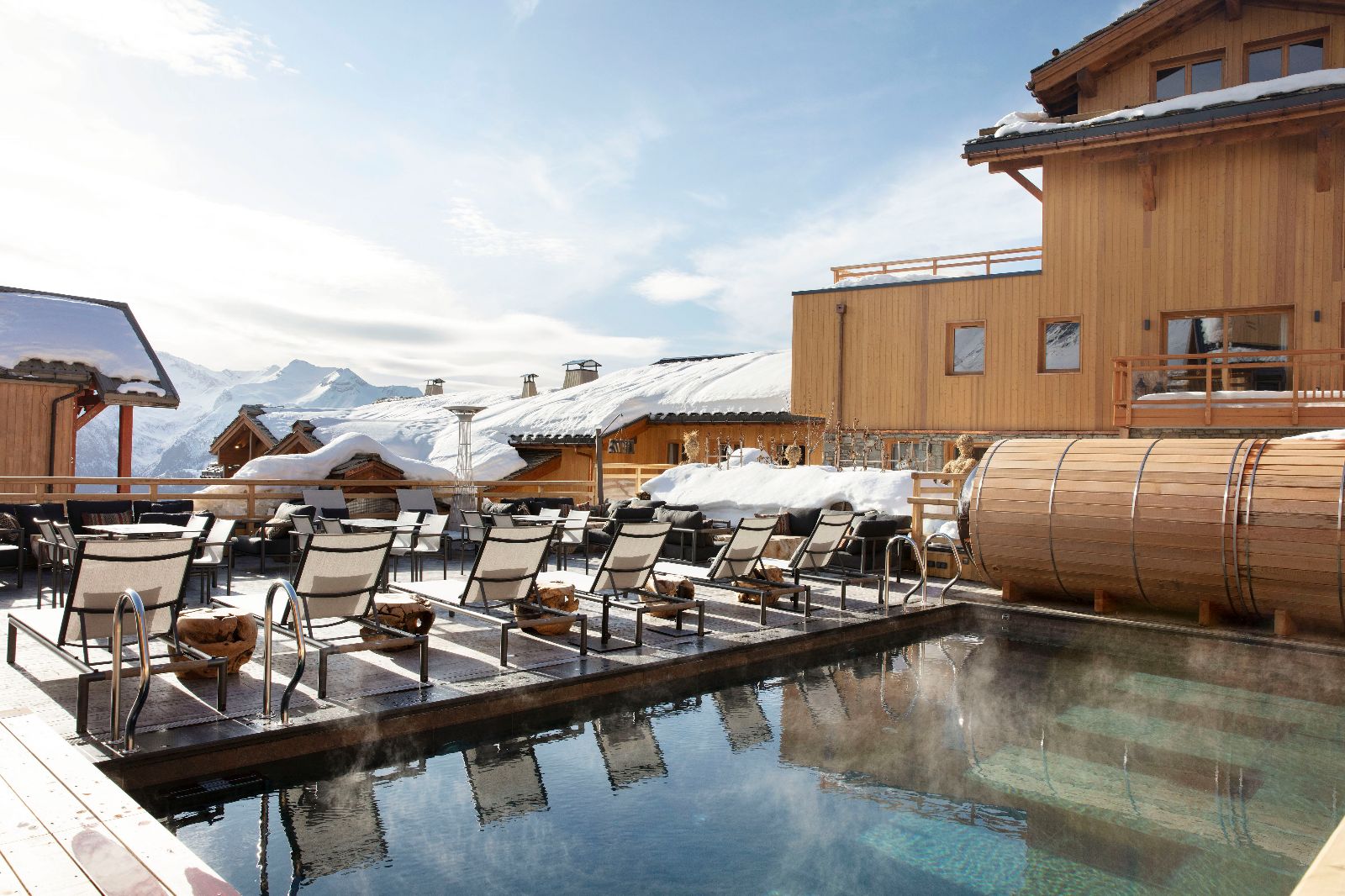 Piscine extérieure Hôtel les Grandes Rousses Piscine extérieure Hôtel les Grandes Rousses