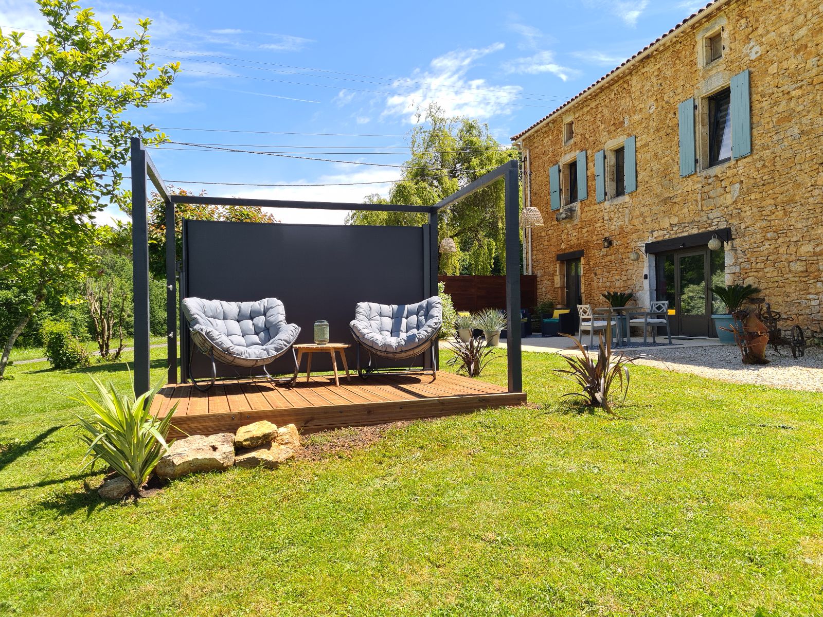 Meadows Gite - Private Terrace and Pergola