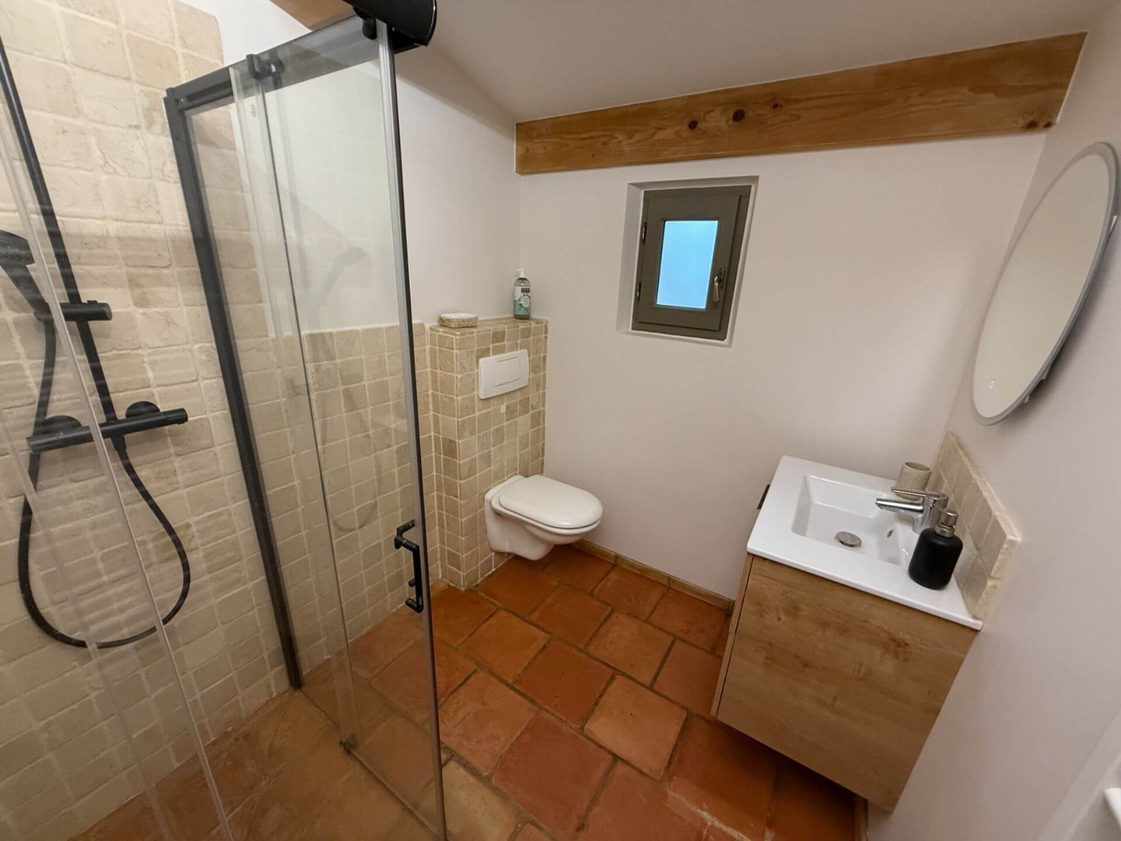 Salle de bain attenante à la chambre du RDV Salle de bain attenante à la chambre du RDV