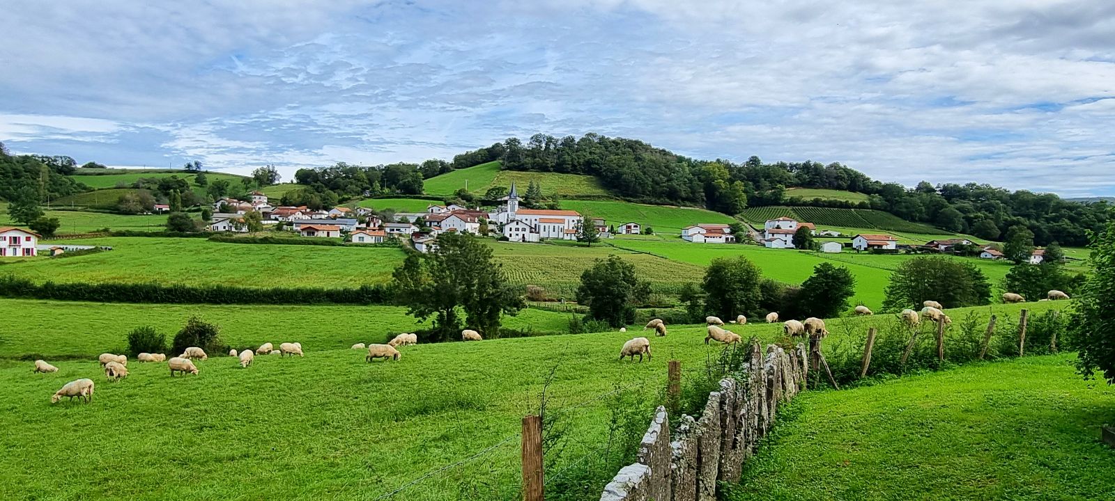 VUE SUR VILLAGE DE JAXU 