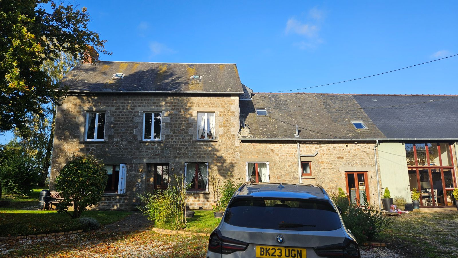 Gite / House situated on the outskirts of Mantilly in the countryside overlooking surrounding fields and views