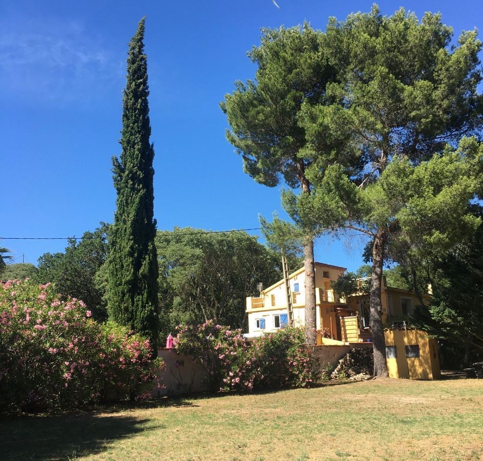 Le Mas Vue du Parc Le Mas Vue du Parc