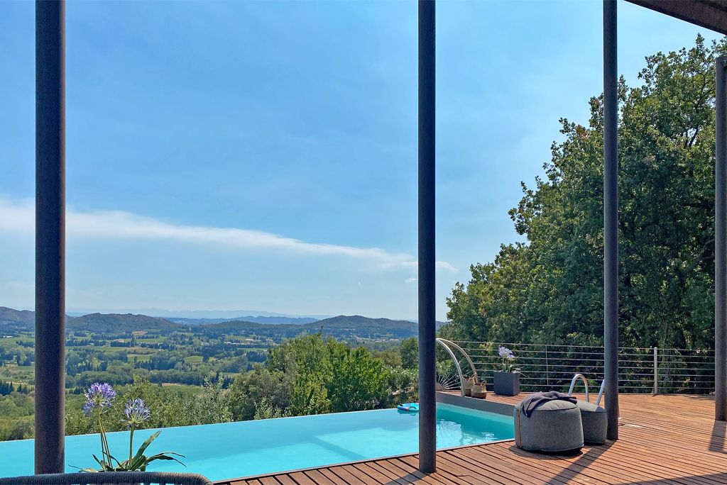 Piscine  dbordement et vue panoramique