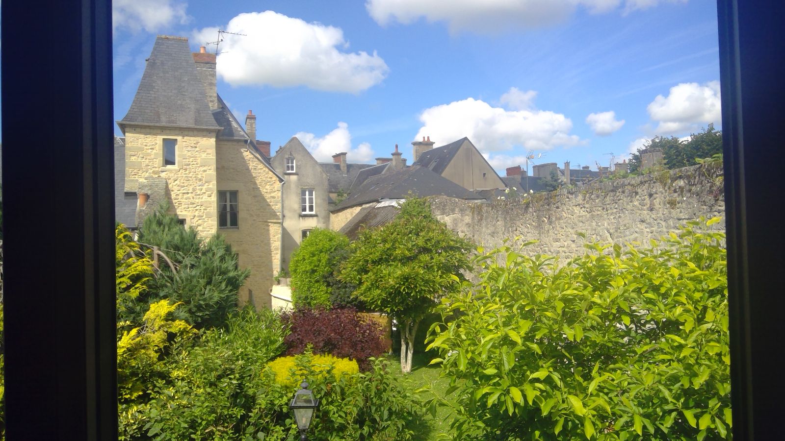 Vue de la chambre sur le jardin