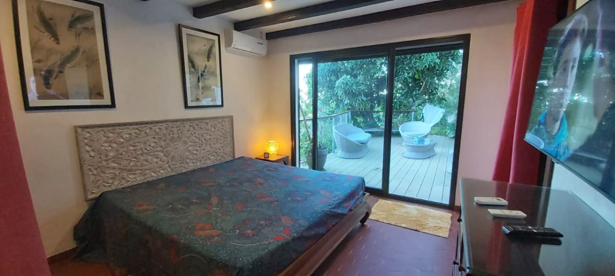 Chambre 2 accés directe terrasse Chambre 2 accés directe terrasse