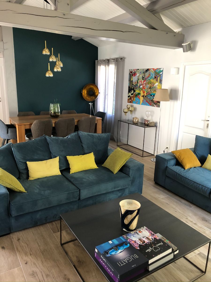 Le salon / living room Le salon / living room