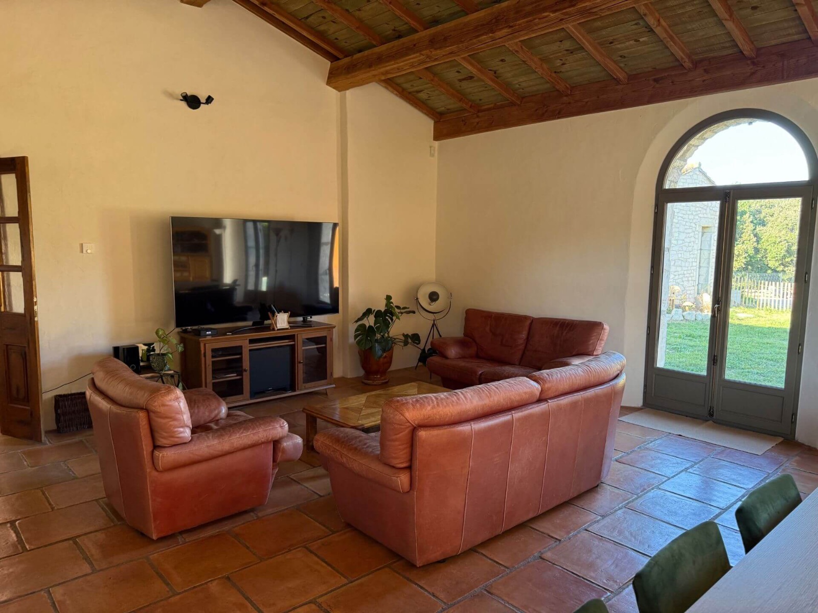 Séjour de 60 m2 avec coin salon et TV XXL Séjour de 60 m2 avec coin salon et TV XXL