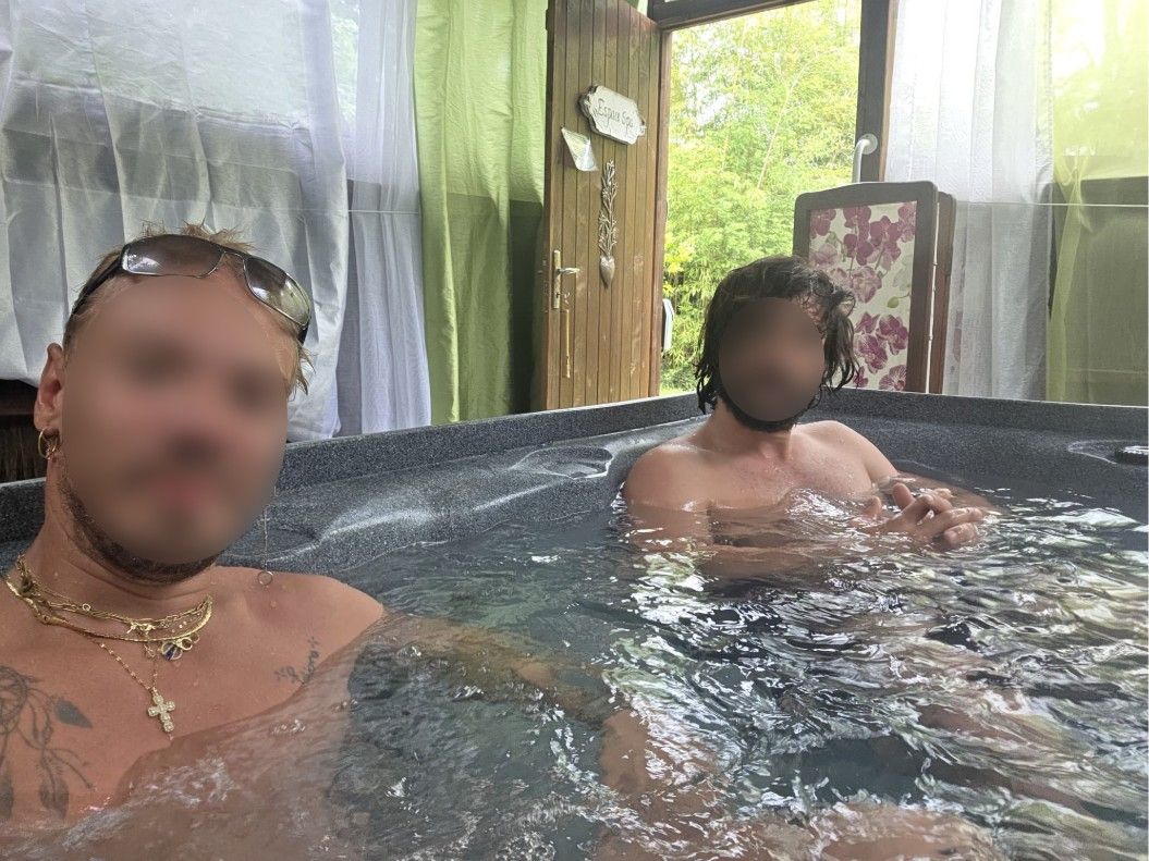 Grand Jacuzzi  38 GRATUIT, privatisable et naturiste