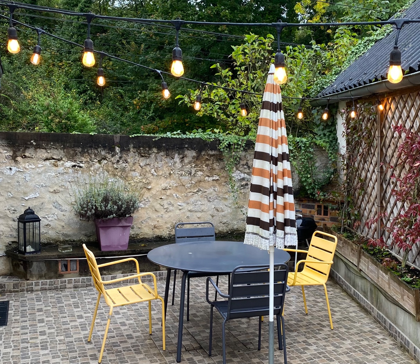 La terrasse privative du gîte La terrasse privative du gîte