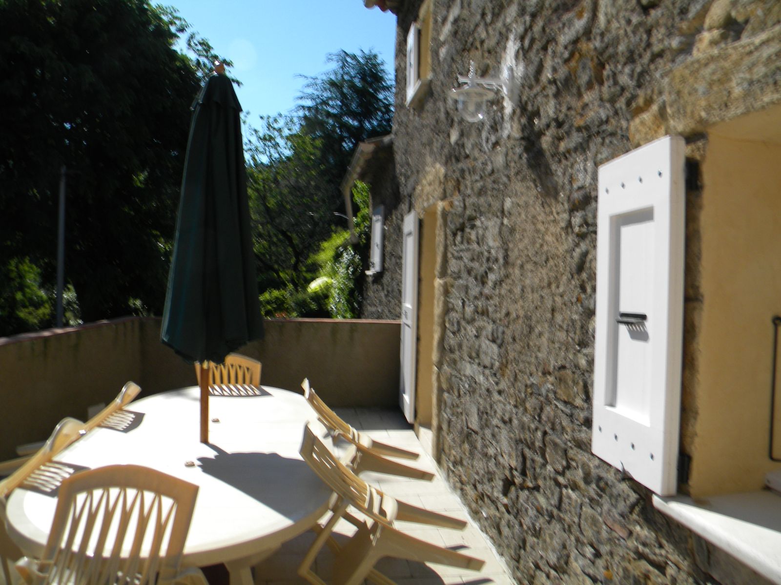 grande terrasse privative gte 1 avec vue sur la montagne