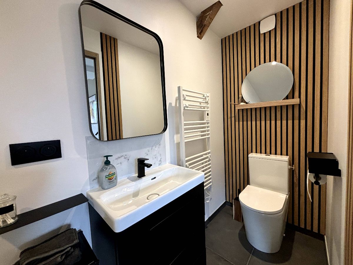 Salle de Bain Mini Studio Jaune