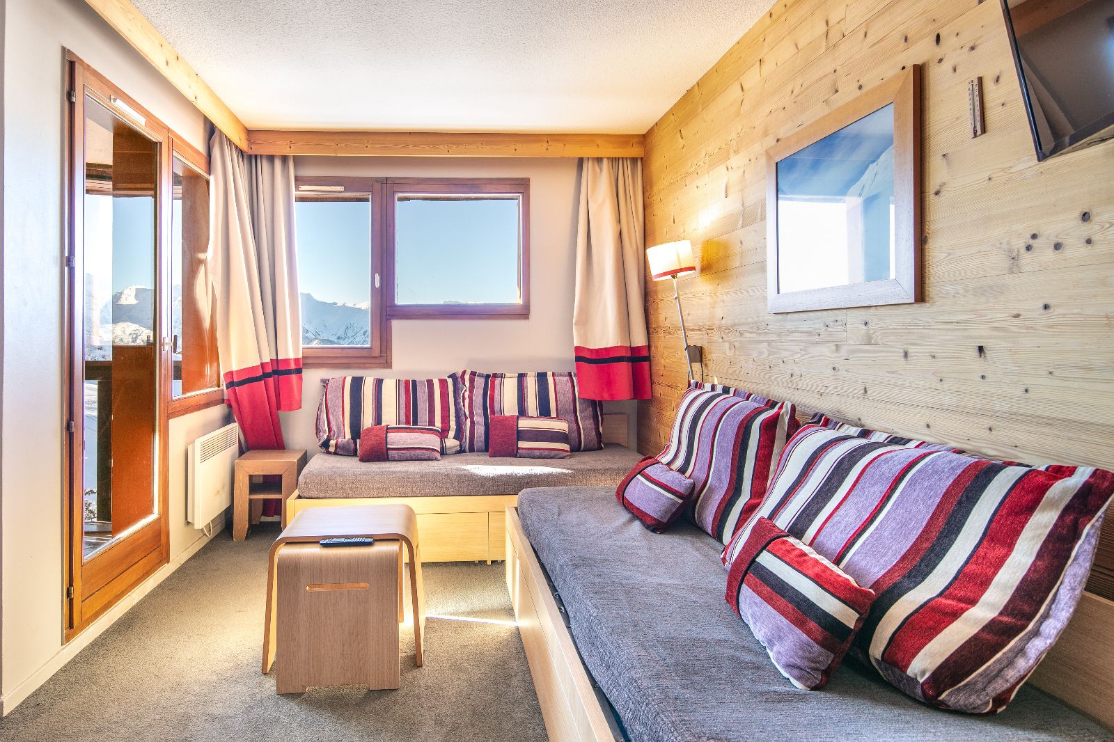 Pièce de vie d'un hébergement standard Pièce de vie d'un hébergement standard