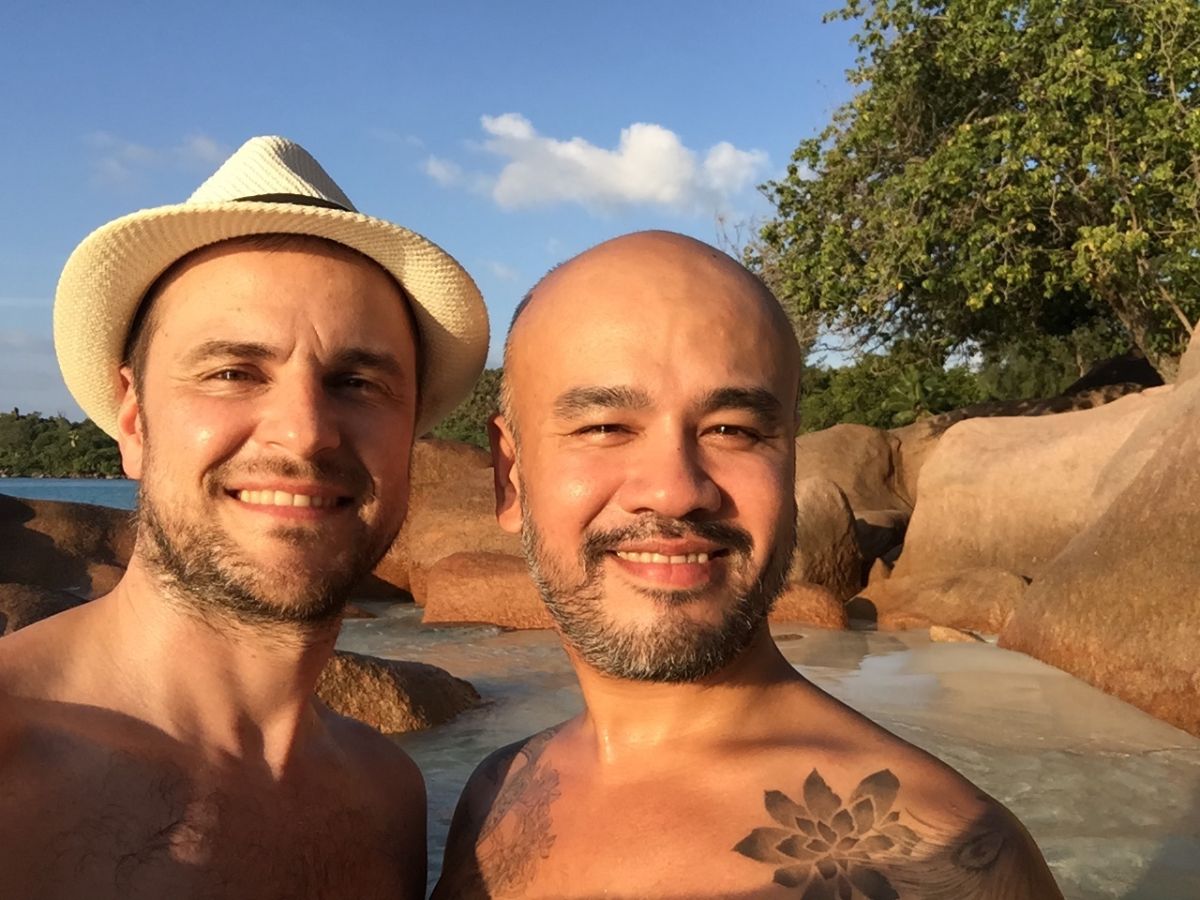 Villa Ohlala - Colonie de vacances Naturiste pour Gays bienveillants - Grande piscine chauffe avec Spa