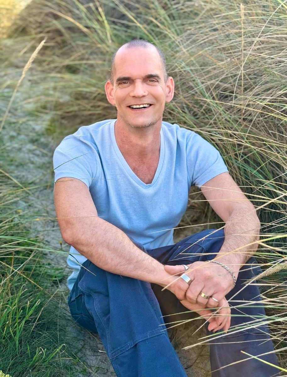 Laboratorio di Tantra gay ''Al cuore dell'amore'' dal 29 maggio al 1° giugno 2025 a sud di Parigi Laboratorio di Tantra gay ''Al cuore dell'amore'' dal 29 maggio al 1° giugno 2025 a sud di Parigi