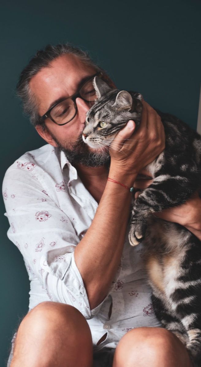 La Moustache Bleue La Moustache Bleue